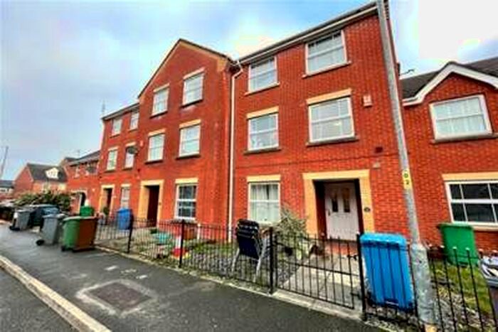 5 Bedroom Semi-Detached House To Rent In Rochester Avenue, Chorlton, M21