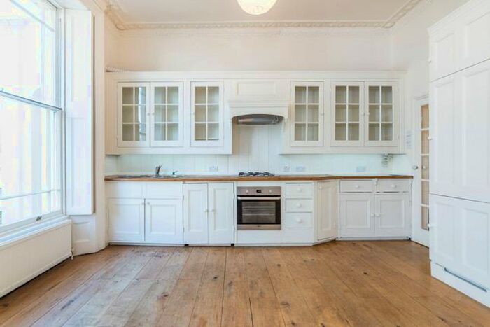 3 Bedroom Flat To Rent In Regents Park Road, Primrose Hill, London, NW1