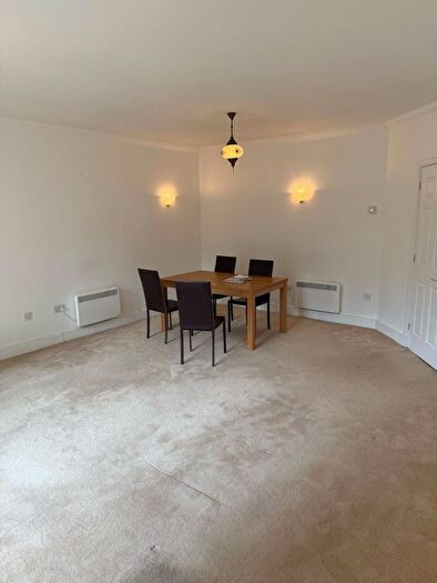 2 Bedroom Flat To Rent In Worple Road, London, SW19