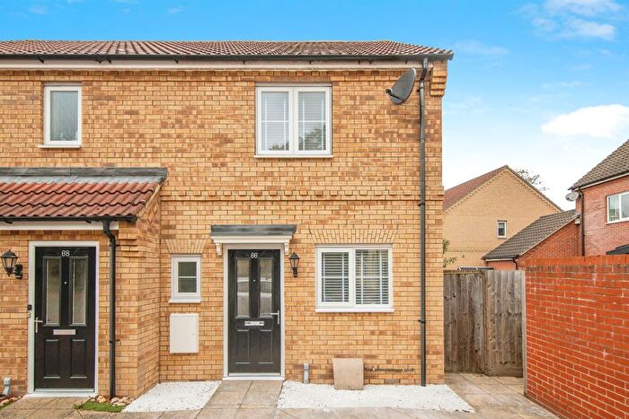 2 Bedroom Semi Detached House For Sale In Malkin Close, Ipswich, IP1