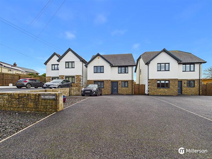 4 Bedroom Detached House For Sale In Troon Moor, Troon, Camborne, TR14