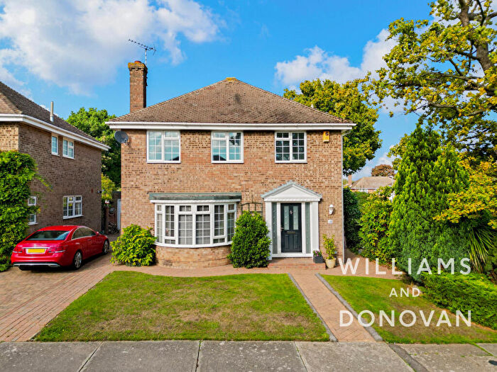 3 Bedroom Detached House For Sale In Netherfield, Thundersley, SS7