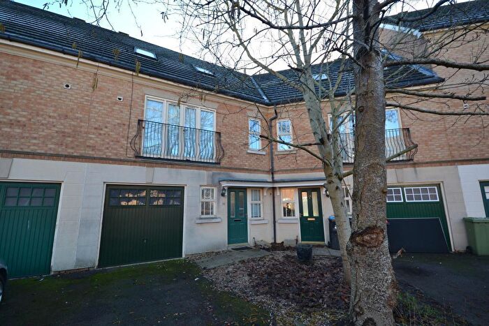 4 Bedroom Terraced House For Sale In Clegg Square, Shenley Lodge, Milton Keynes, BUckinghamshire, MK5