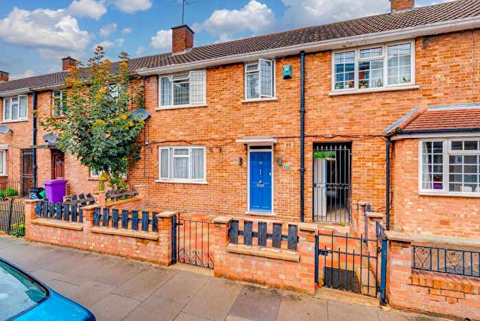 4 Bedroom Terraced House For Sale In Lindley Street, London, E1