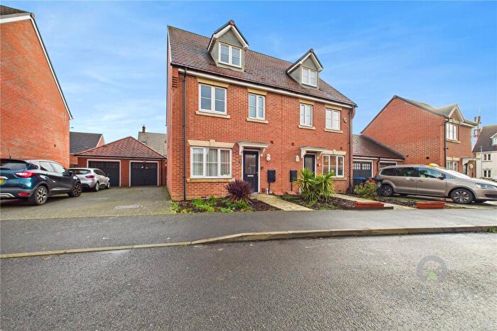 4 Bedroom Semi Detached House To Rent In Oak Grove, Northampton, Northamptonshire, NN3