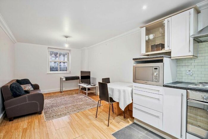 1 Bedroom Flat To Rent In Earls Court Road, London, SW5