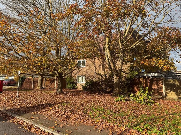 Studio For Sale In Bath Road, Harmondsworth, West Drayton, UB7