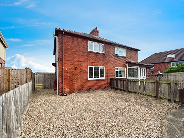 2 Bedroom Semi-Detached House For Sale In Stoker Terrace, High Spen, NE39