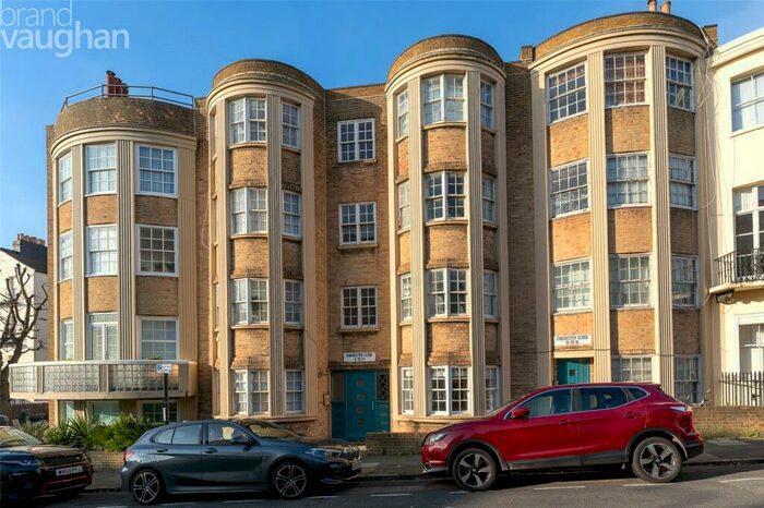 1 Bedroom Flat To Rent In Chichester Close, Chichester Place, Brighton, BN2