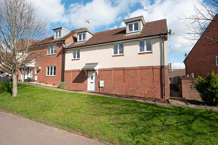 2 Bedroom Coach House For Sale In Romney Road, Andover, SP11