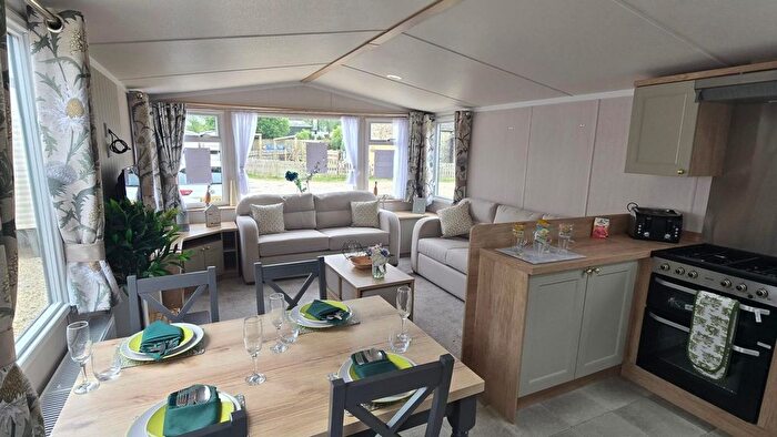 2 Bedroom Park Home For Sale In Tosside, Skipton, BD23