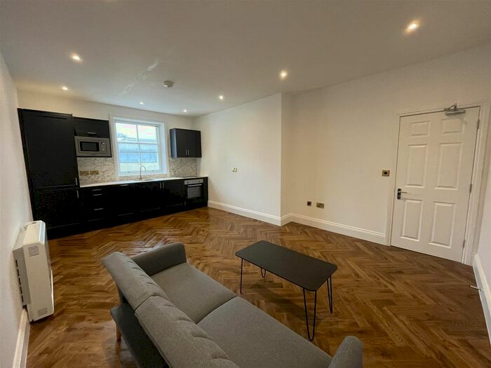 1 Bedroom Flat To Rent In Clarence Yard, Brighton, BN1