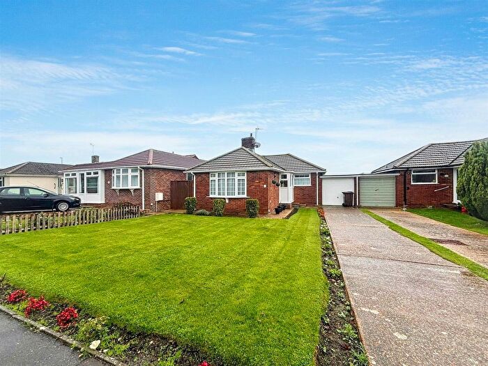 2 Bedroom Detached Bungalow For Sale In Netherfield Avenue, Eastbourne, BN23