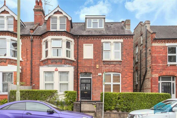 2 Bedroom Apartment To Rent In Regents Park Road, Finchley Central, N3