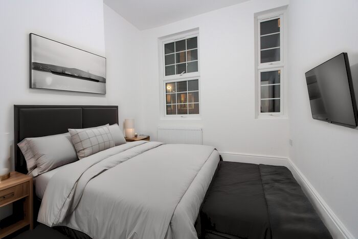 4 Bedroom Flat To Rent In Regent Terrace, Rita Road, London, SW8