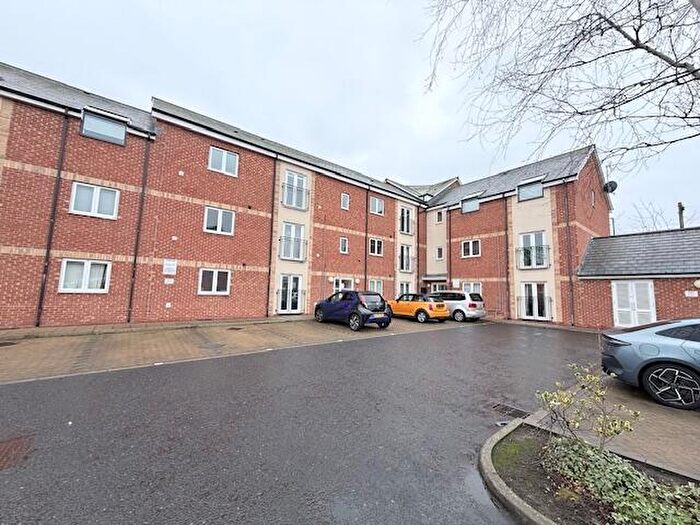 2 Bedroom Flat For Sale In Alnmouth Court, Newcastle Upon Tyne, NE5