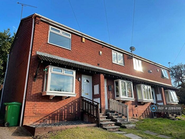 2 Bedroom End Of Terrace House To Rent In Fairmead Close, Nottingham, NG3