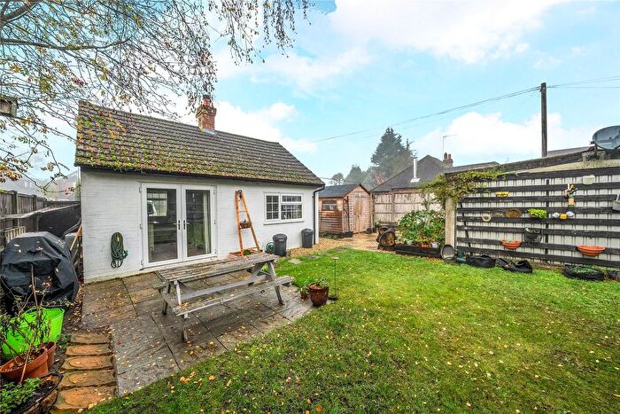 1 Bedroom Bungalow For Sale In Send, Surrey, GU23