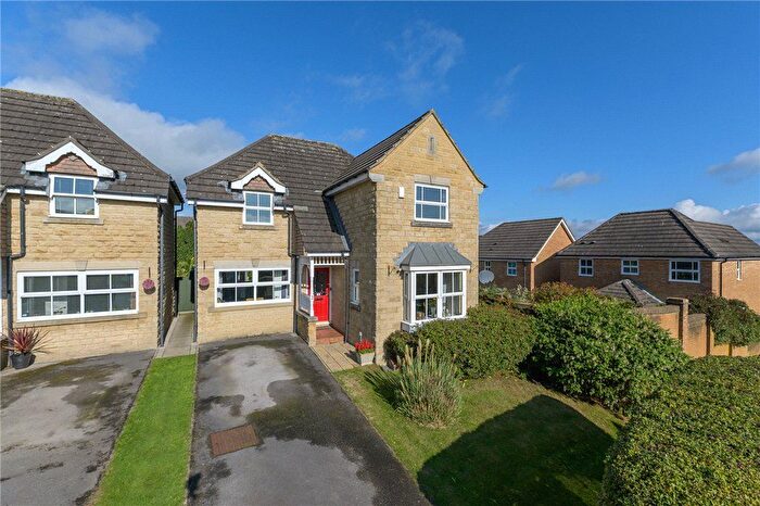3 Bedroom Detached House For Sale In Magnolia Drive, Allerton, Bradford, West Yorkshire, BD15