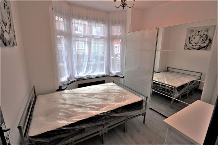 2 Bedroom Flat To Rent In Kingsway, Coventry, CV2