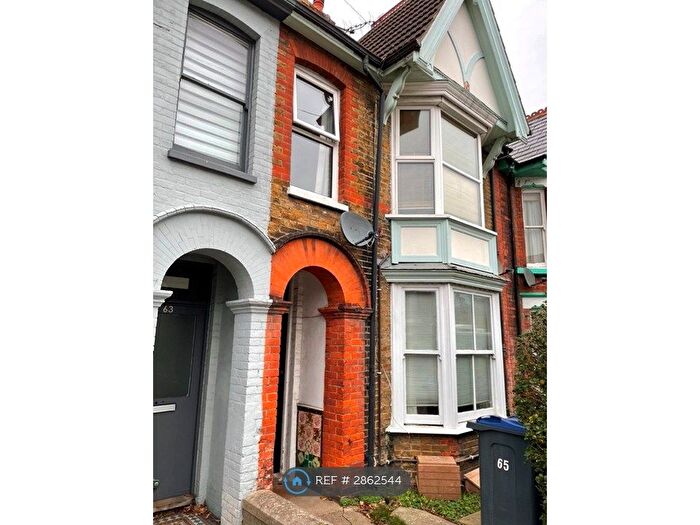 1 Bedroom Flat To Rent In Cromwell Road, Whitstable, CT5