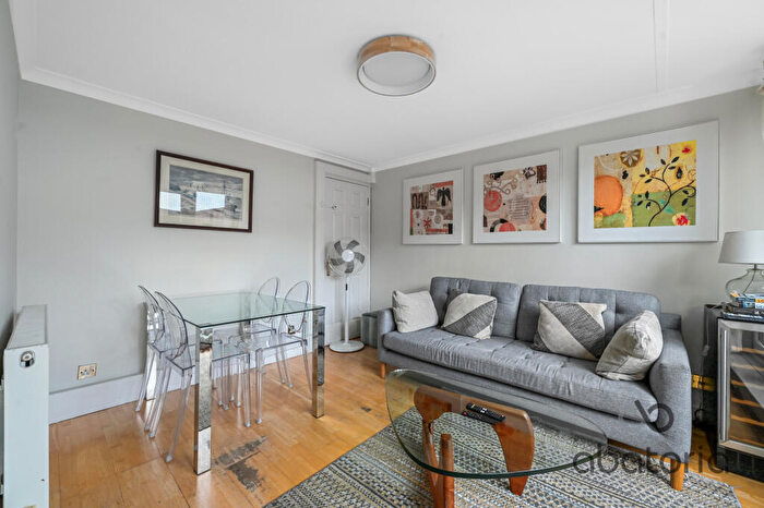 3 Bedroom Maisonette To Rent In St. Anthonys Close, St Katharine Docks, E1W