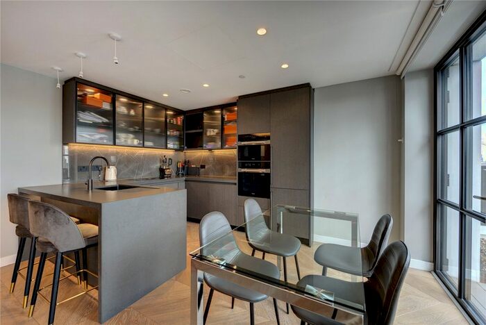 2 Bedroom Flat For Sale In Cleveland Street, London, W1T