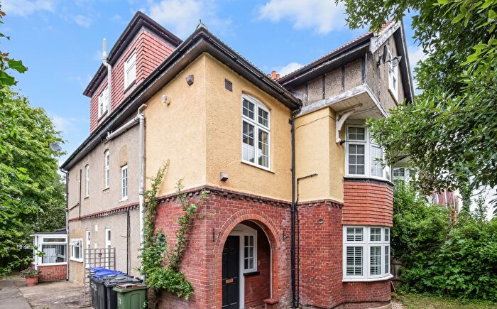 2 Bedroom Flat To Rent In Egmont Road, Sutton, SM2