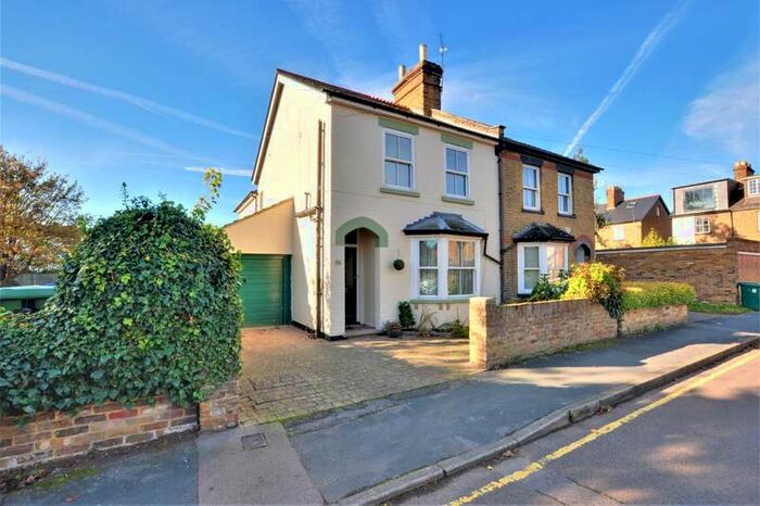 3 Bedroom Semi-Detached House To Rent In Richmond Road, Staines-upon-thames, Surrey, TW18