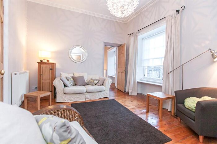 1 Bedroom Flat To Rent In London Street, Edinburgh, EH3