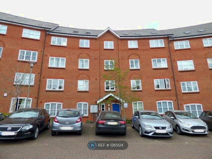 2 Bedroom Flat To Rent In Crown Quay, Bedford MK40