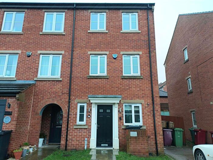 4 Bedroom House For Sale In Southdown Close, Doe Lea, S44