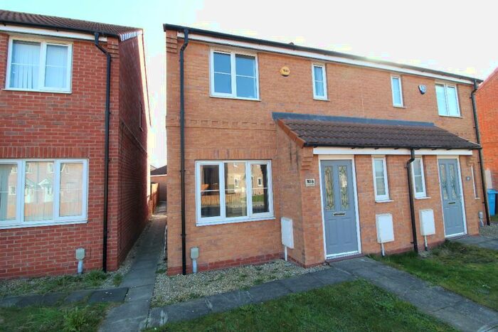 3 Bedroom Semi-Detached House To Rent In Richmond Way, Kingswood, Hull, HU7