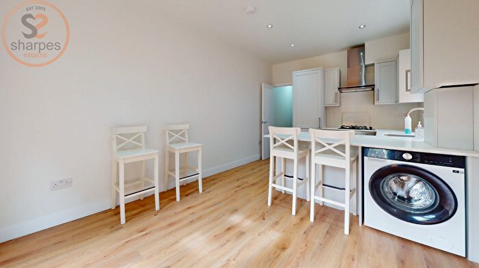 2 Bedroom Maisonette To Rent In Fortescue Road, Colliers Wood, Greater London, SW19