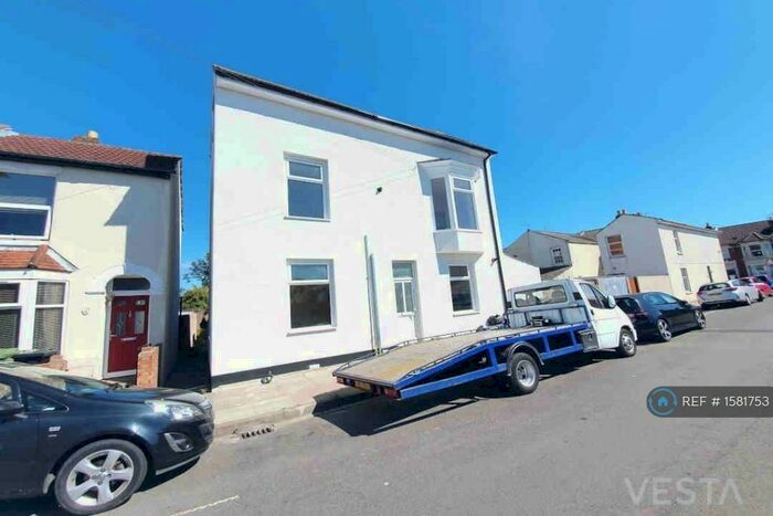 3 Bedroom Flat To Rent In Drayton Road, Portsmouth, PO2