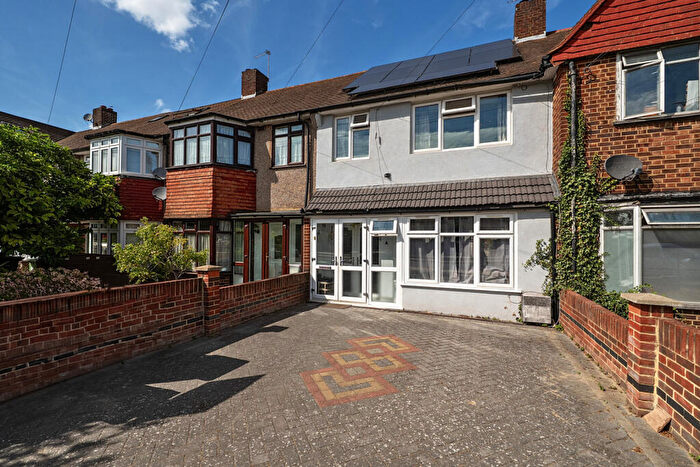 3 Bedroom Terraced House For Sale In Whitefoot Lane, Bromley, BR1