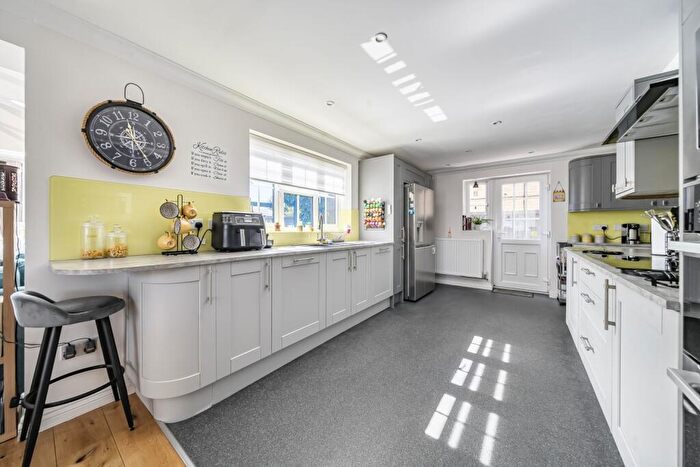 4 Bedroom Detached House For Sale In Stempe Close, Hawkinge, CT18