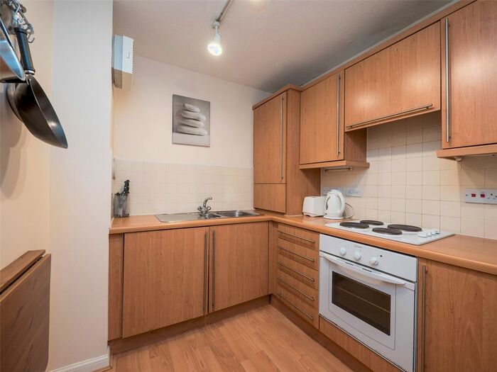 2 Bedroom Flat To Rent In Duff Street, Dalry, Edinburgh, EH11