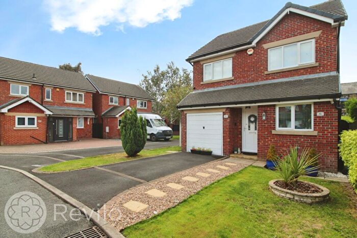 3 Bedroom Detached House For Sale In St. Josephs Close, Shaw, OL2