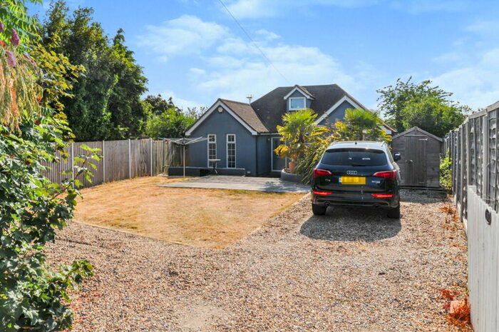 4 Bedroom Detached Bungalow To Rent In Arbour Lane, Chelmsford, CM1