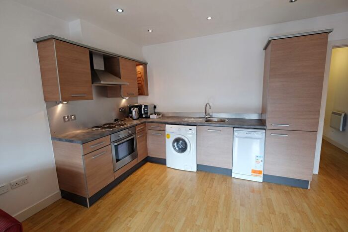 3 Bedroom Flat To Rent In City Road, Newcastle Upon Tyne, NE1