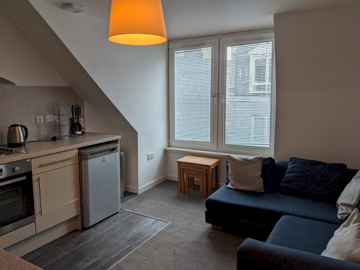 2 Bedroom Flat To Rent In Ashvale Place, City Centre, Aberdeen, AB10