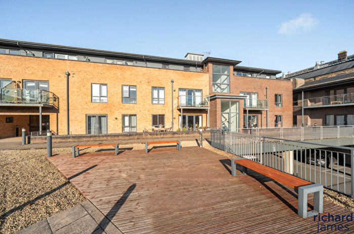 1 Bedroom Apartment For Sale In King House, Firefly Avenue, Swindon, SN2