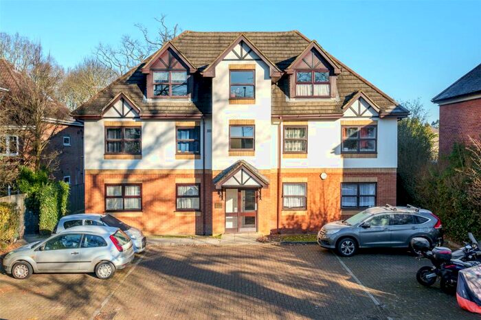 2 Bedroom Apartment To Rent In Yorktown Road, Sandhurst, Berkshire, GU47