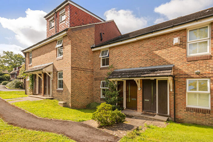 1 Bedroom Flat To Rent In Windmill Rise, Kingston Upon Thames, KT2