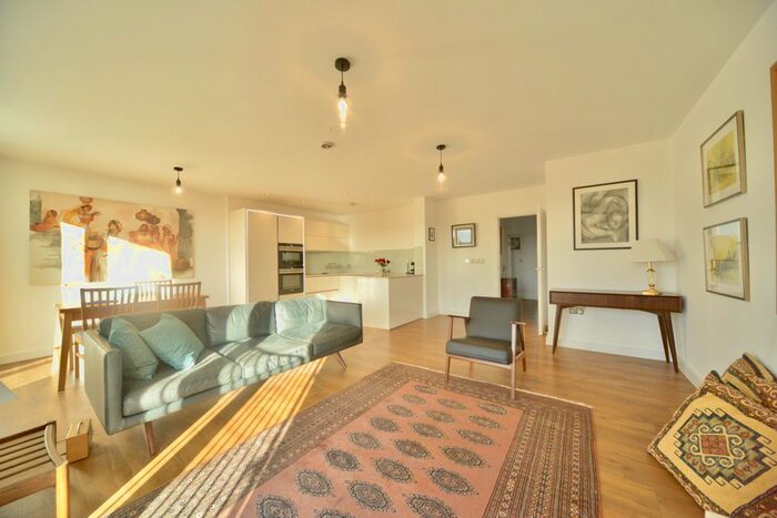 3 Bedroom Flat To Rent In Park View Mansions Olympic Park Avenue London, London E20