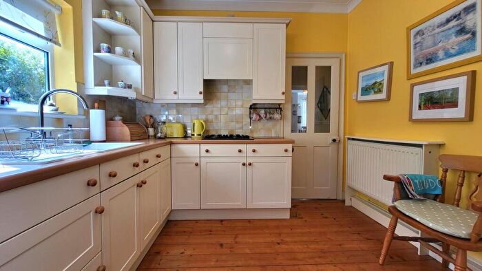 2 Bedroom Detached Bungalow For Sale In Alexandra Road, Peterborough, PE1