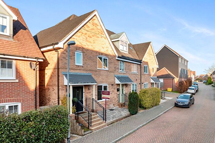 3 Bedroom End Of Terrace House For Sale In The Alders, Billingshurst, RH14
