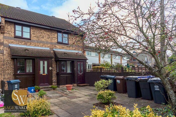 2 Bedroom End Of Terrace House To Rent In Holden Close, Hertford, SG13