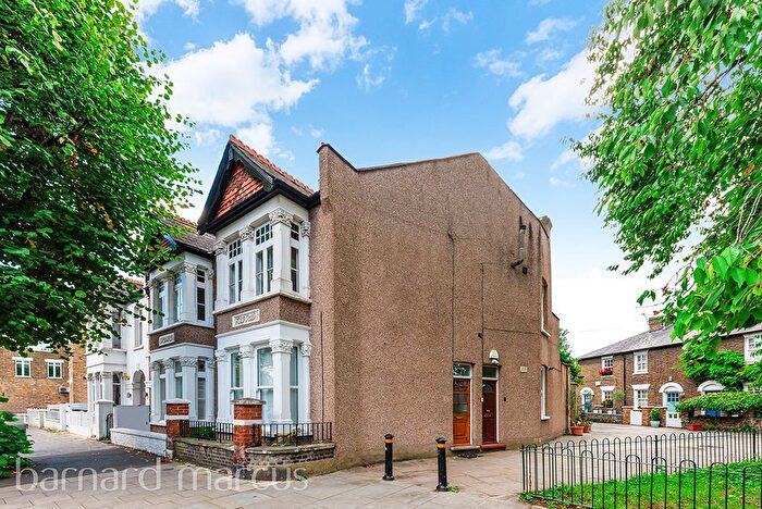 2 Bedroom Maisonette To Rent In Victor Villas, Chiswick Common Road, Chiswick, W4